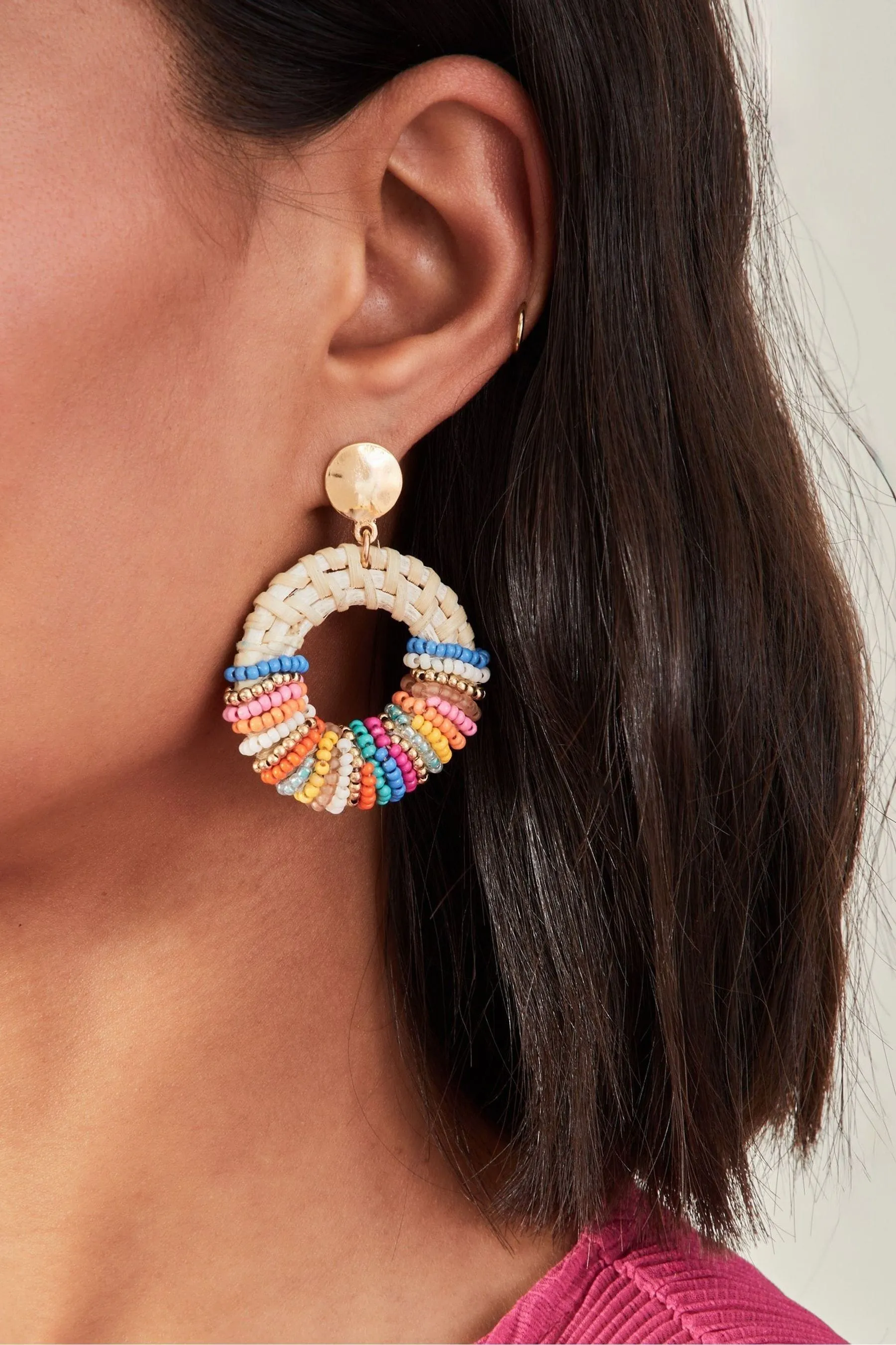 Accessorize - Orecchini a bataglione in rafia con perline