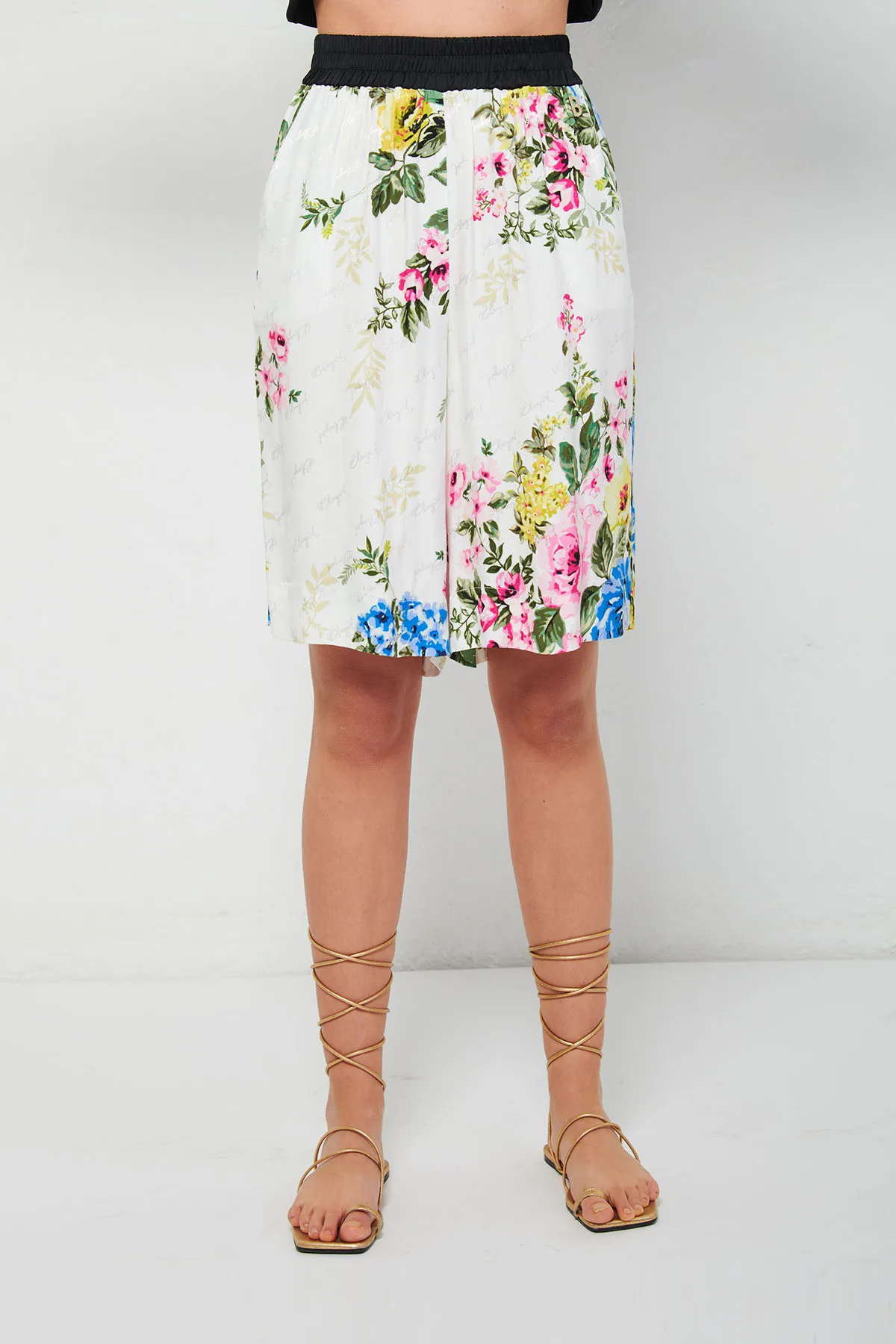 BLUGIRL Bermuda a fiori in raso