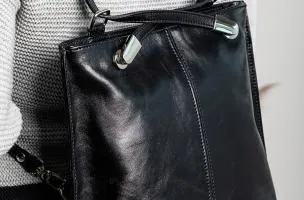 Borsa in pelle naturale, nera