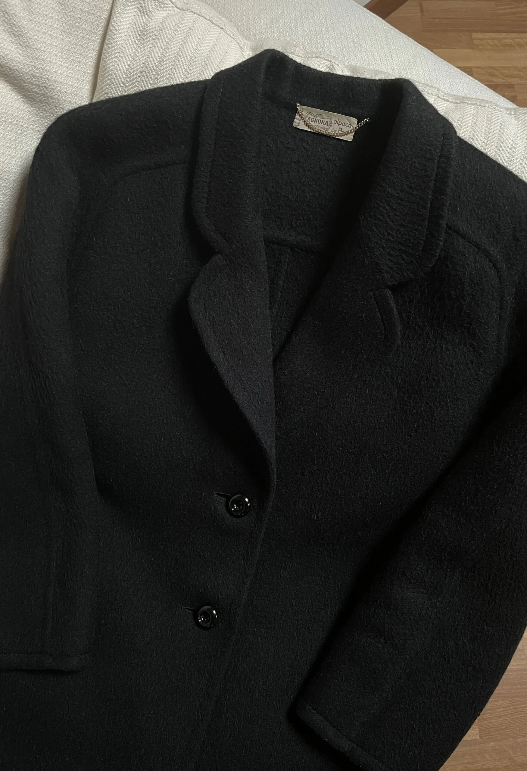 Cappotto nero Agnona in alpaca vintage anni ’80