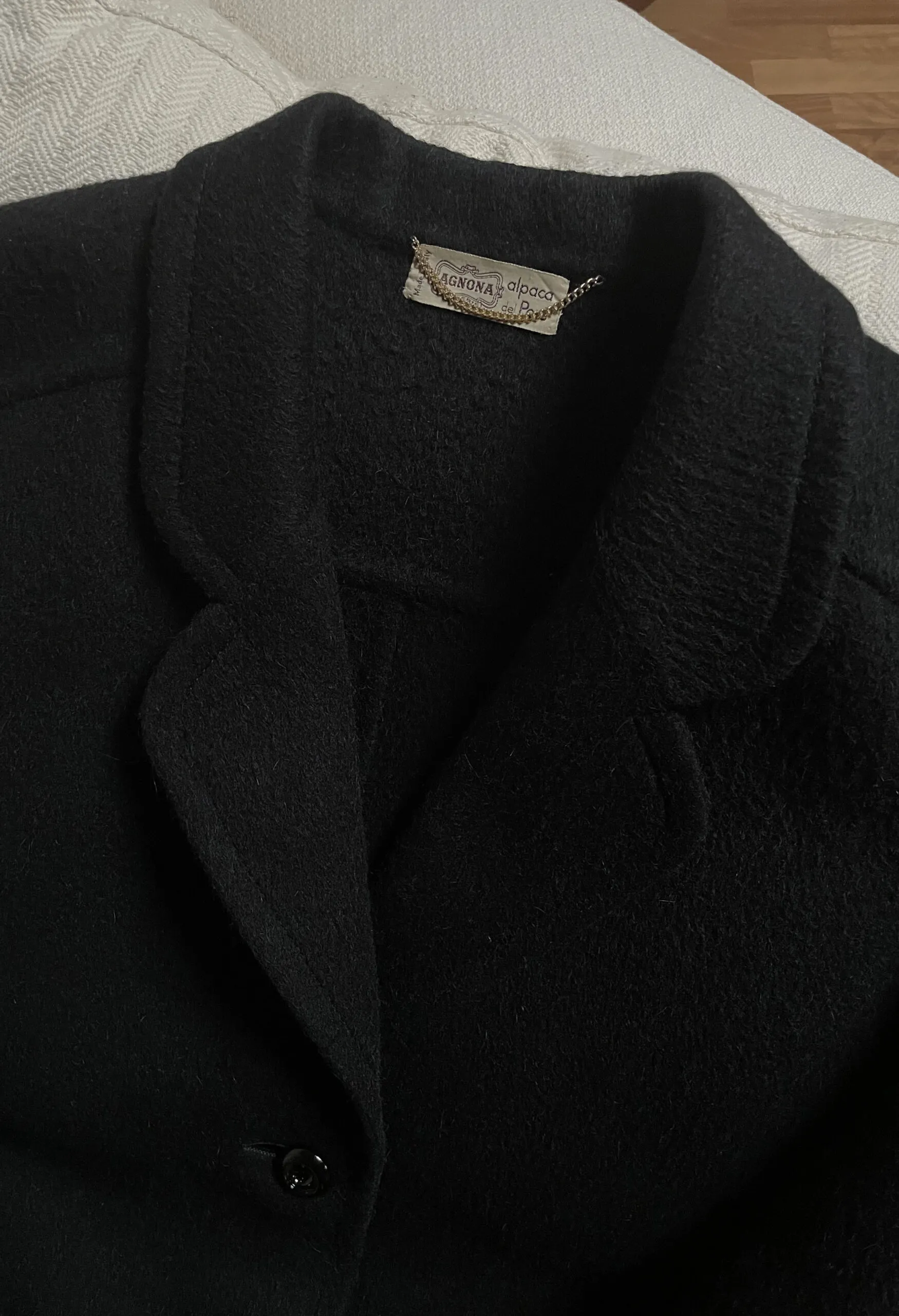 Cappotto nero Agnona in alpaca vintage anni ’80