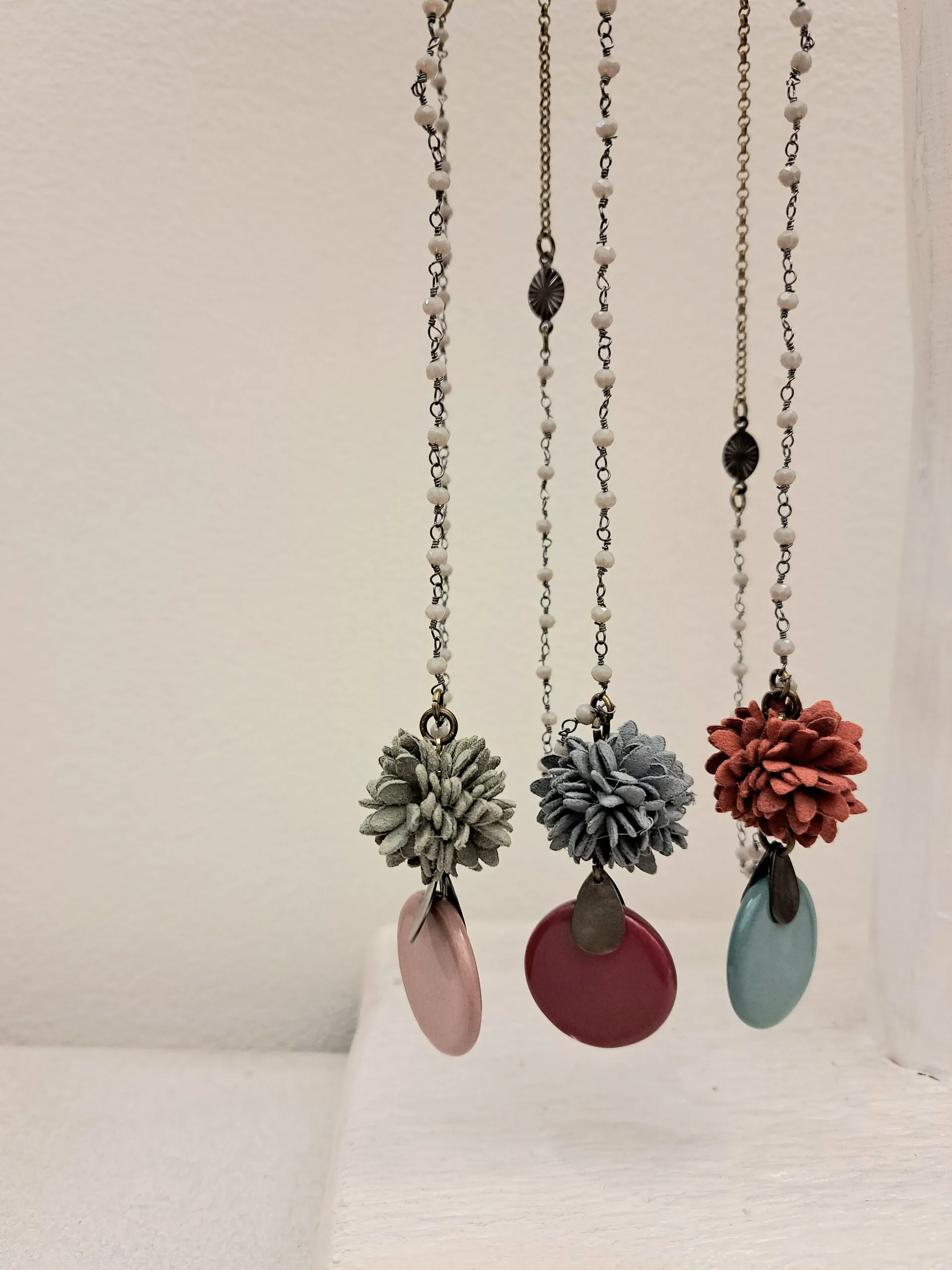 Collana Lunga Lilibet  Pompelmo Rosa