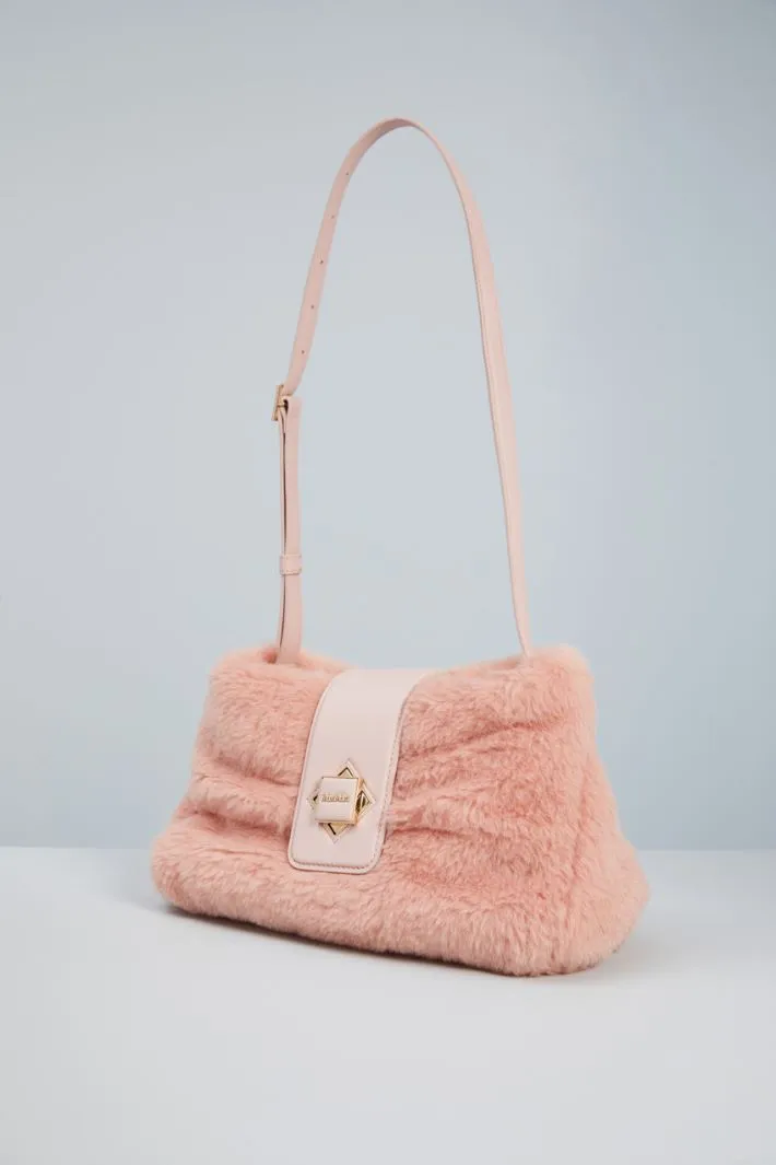 Maxi clutch effetto peluche