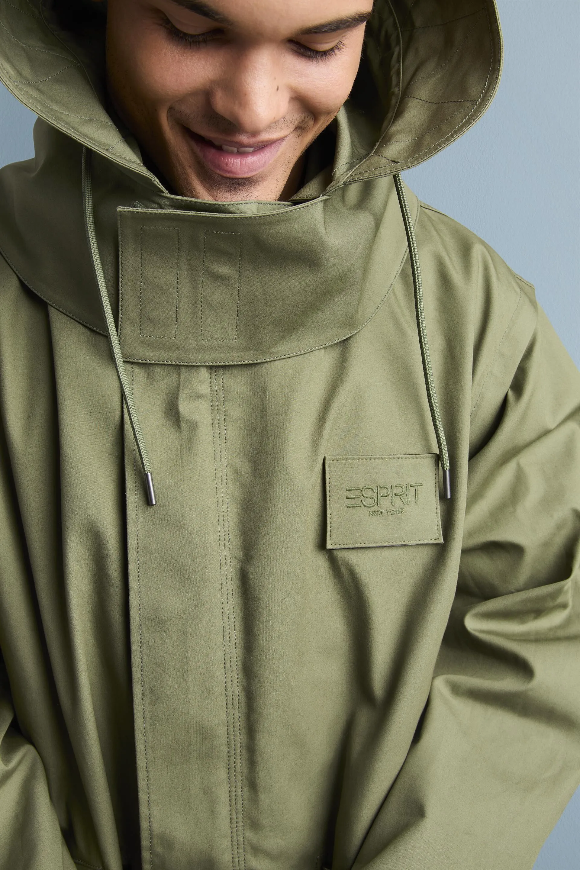 Parka con cappuccio e maniche rimovibili