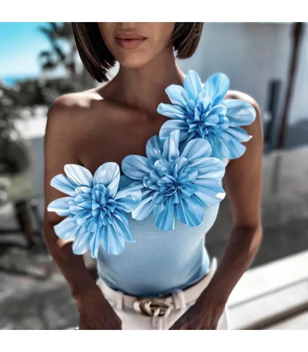 Top bigger flowers