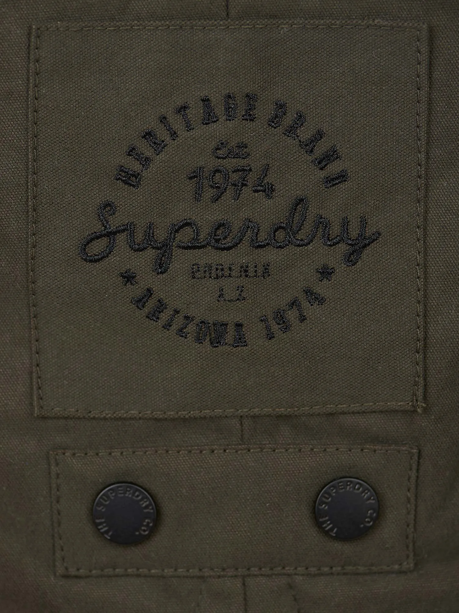 Women's military parka long model with hood
